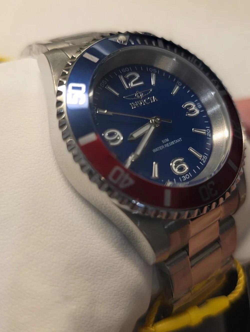 372. Invicta 69482 Men's Quartz Watch Blue Dial Red Rowan Pepsi Stainless Steel